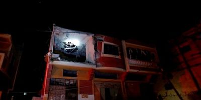 İsrail Refah'ta bir evi vurdu! 15 ölü