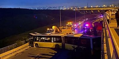 İstanbul'da İETT otobüsü kaza yaptı! Şoför ağır yaralandı