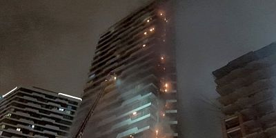 İstanbul'da rezidansta çıkan yangın bütün binayı sardı