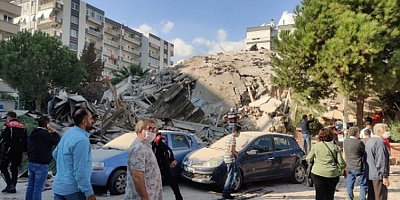 İzmir'de şiddetli deprem! Can kayıpları var...