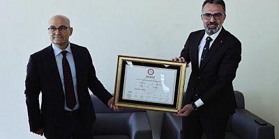 Kestel Belediye Başkanı Ferhat Erol mazbatasını aldı