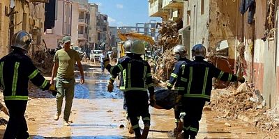 Libya'daki sel felaketinin ardından sokaklar cesetlerle doldu!
