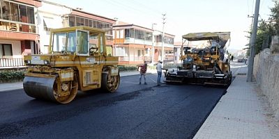 Mudanya'da asfalt çalışmaları hızla devam ediyor