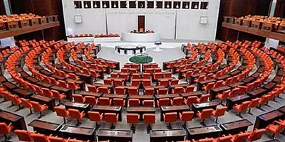 Ömer Öcalan, Meclis'te Kürtçe basın toplantısı düzenledi