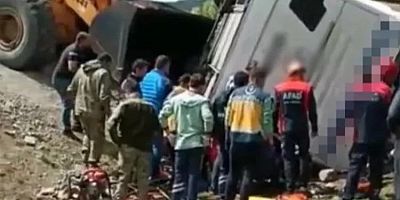 Şırnak'ta askerleri taşıyan otobüs devrildi! 2 şehit, 45 yaralı