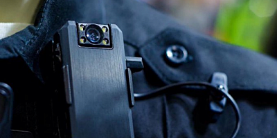 Türkiye'de tüm polislere yaka kamerası takılacak