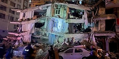 Türkiye'yi sarsan deprem afetinde üçüncü gün! Ölü sayısı artıyor