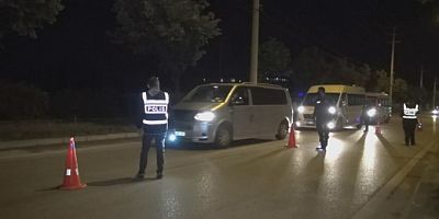 Yalova-Bursa yolunda uygulama noktasında aracın çarptığı polis memuru şehit oldu