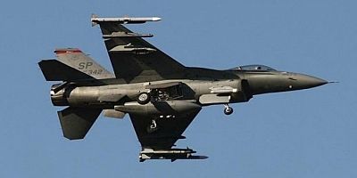 Yunan F-16 uçağı Ege Denizi'nde düştü!