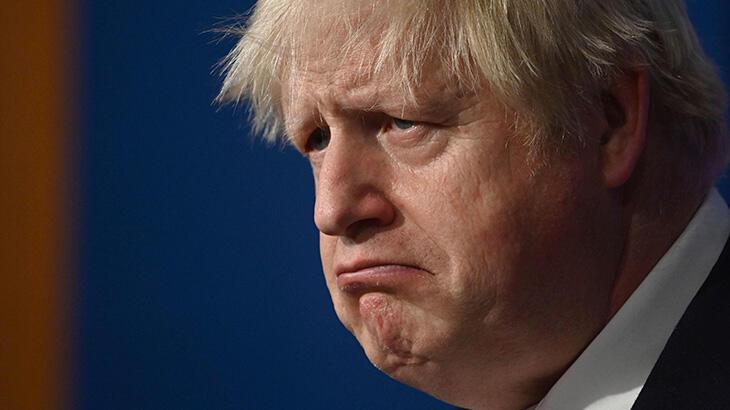 Tepkilerden sonra İngiltere Başbakanı Johnson açıkladı! Yasaklanıyor