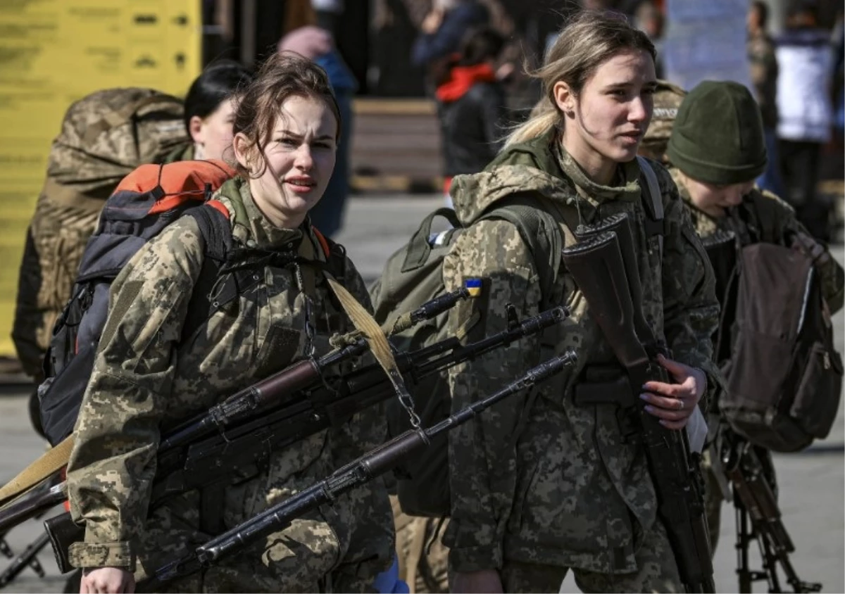 Ukrayna, askeri fonları arttırmak için cinsel içerik üretimini yasallaştırıyor