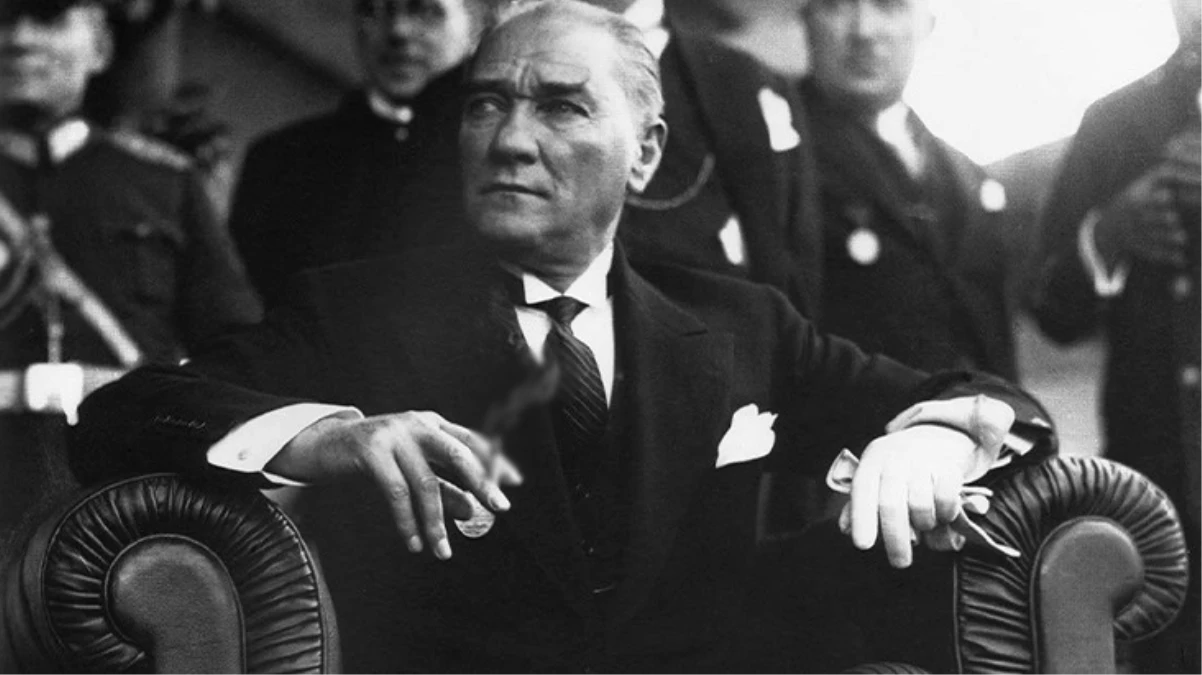 Ulu Önder Mustafa Kemal Atatürk'ü aramızdan ayrılışının 85. yıl dönümünde sevgi, saygı ve hasretle anıyoruz