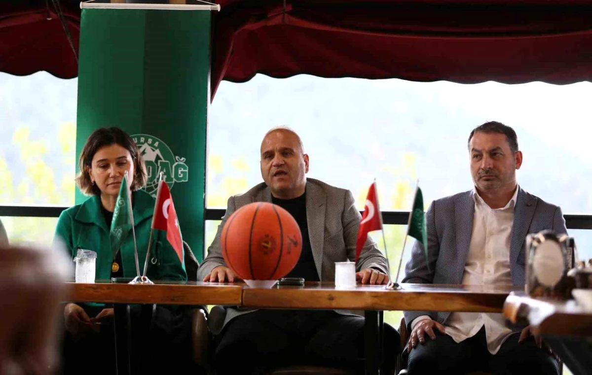 Uludağ Basketbol Başkanı Aşkın Değirmeci ve Yönetim Kurulu Basın Toplantısı Gerçekleştirdi