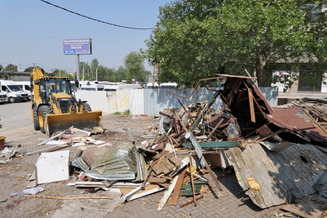 1050 Konutlar'daki yeşil alan işgalden kurtarıldı