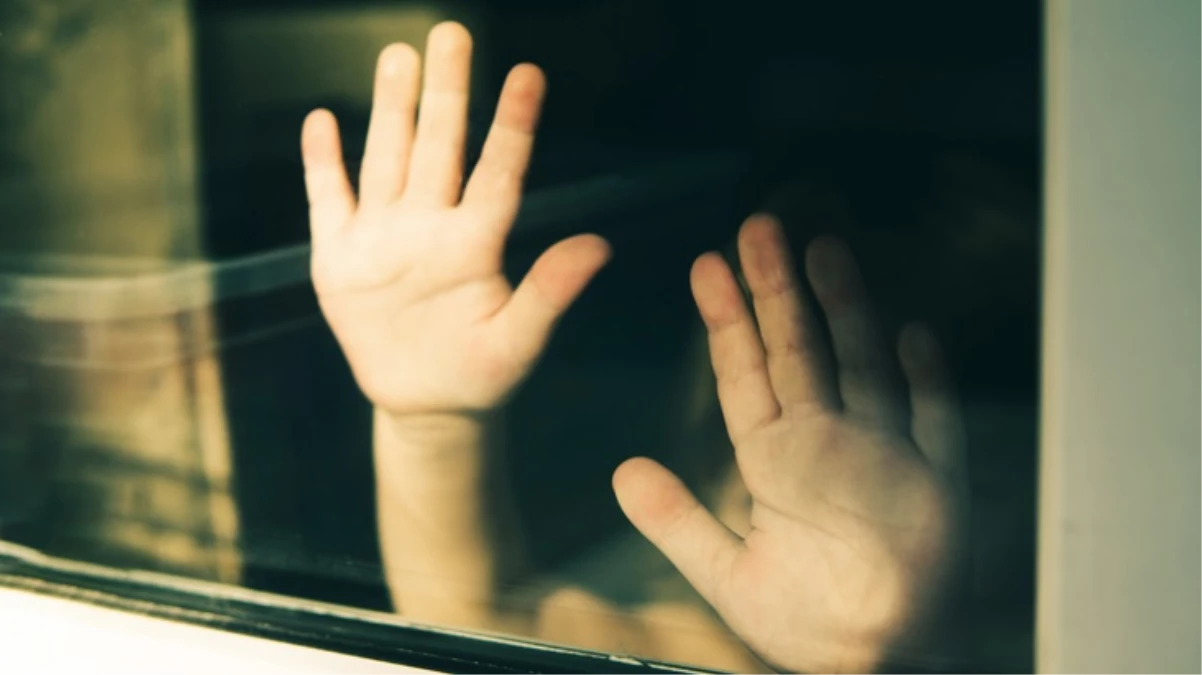 12 yaşındaki kız çocuğuna metruk binada cinsel istismar! Jandarma 2 sapığı yarı çıplak halde buldu