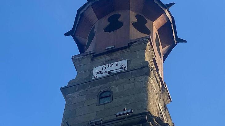 131 yıllık saat kulesi korku saçtı! Polisler çevresini kapattı