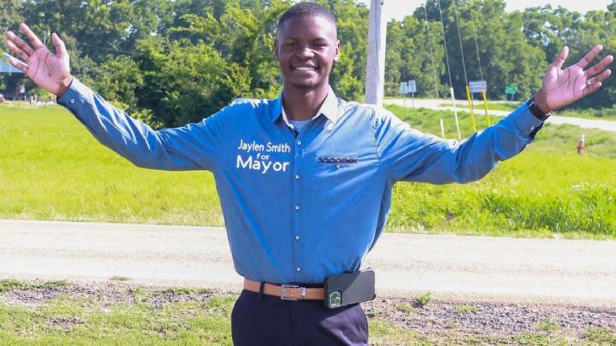 18 yaşında belediye başkanı oldu! Kendisini eleştirenlere ise ilginç bir yanıt verdi