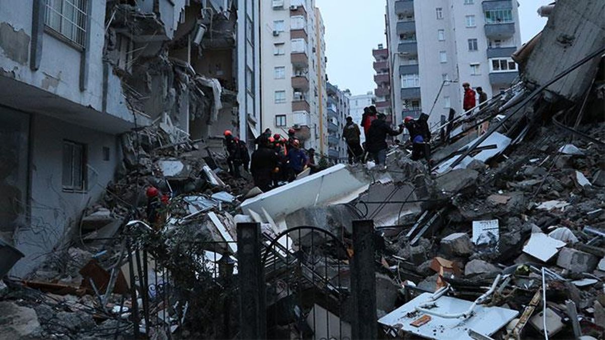 7.4'lük büyük deprem sonrası Adana'da son durum