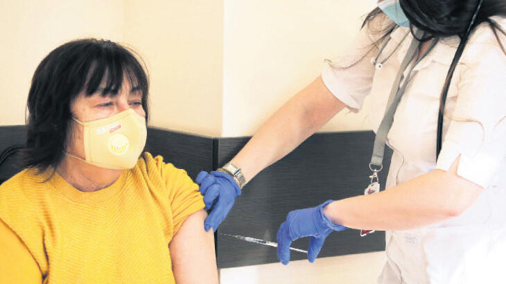 70 ülkede, 128 milyon doz aşı uygulandı