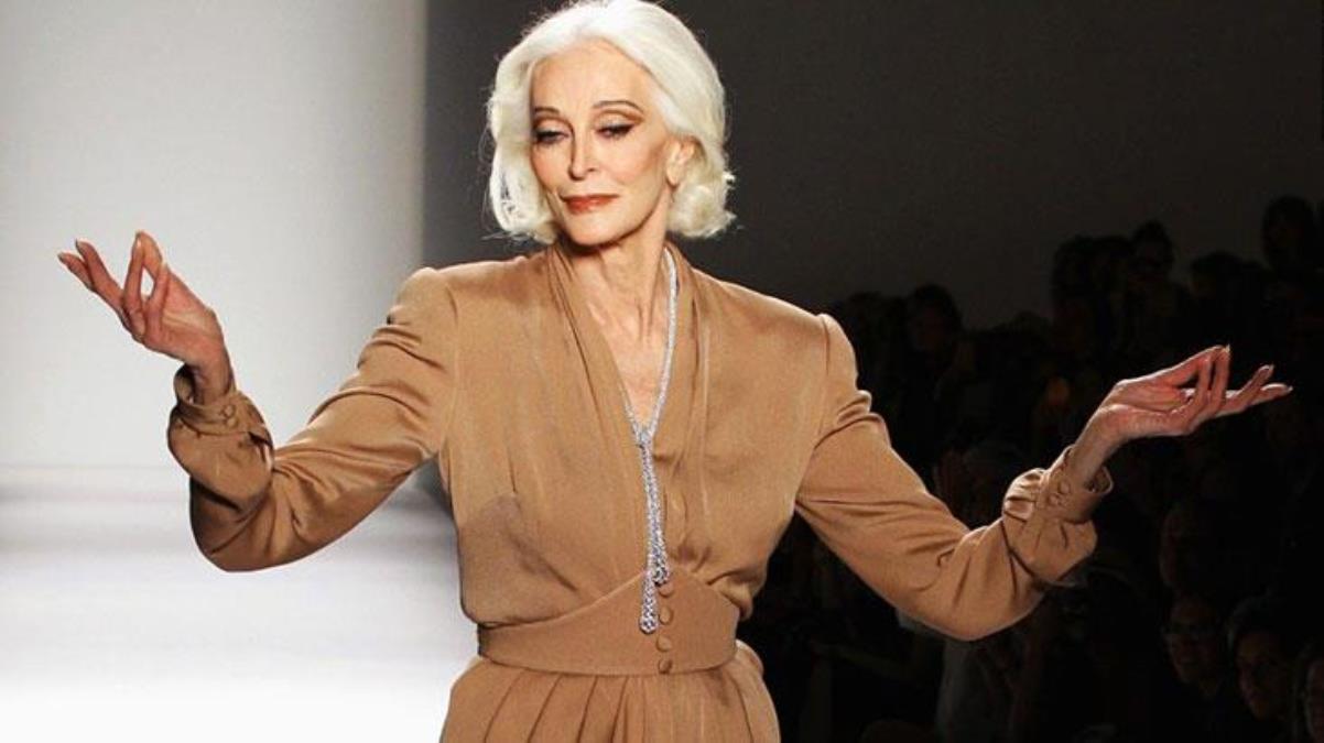 91 yaşındaki kadın yatağa uzanıp çıplak poz verdi, kimse görüntüsüne inanamadı