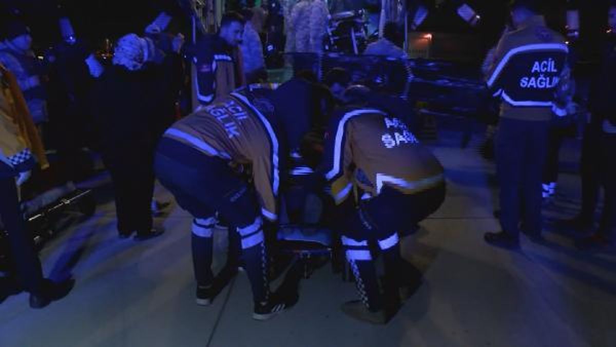 Adana'daki 38 yaralı depremzede ve 31 refakatçi TSK'ya ait uçakla İstanbul'a getirildi