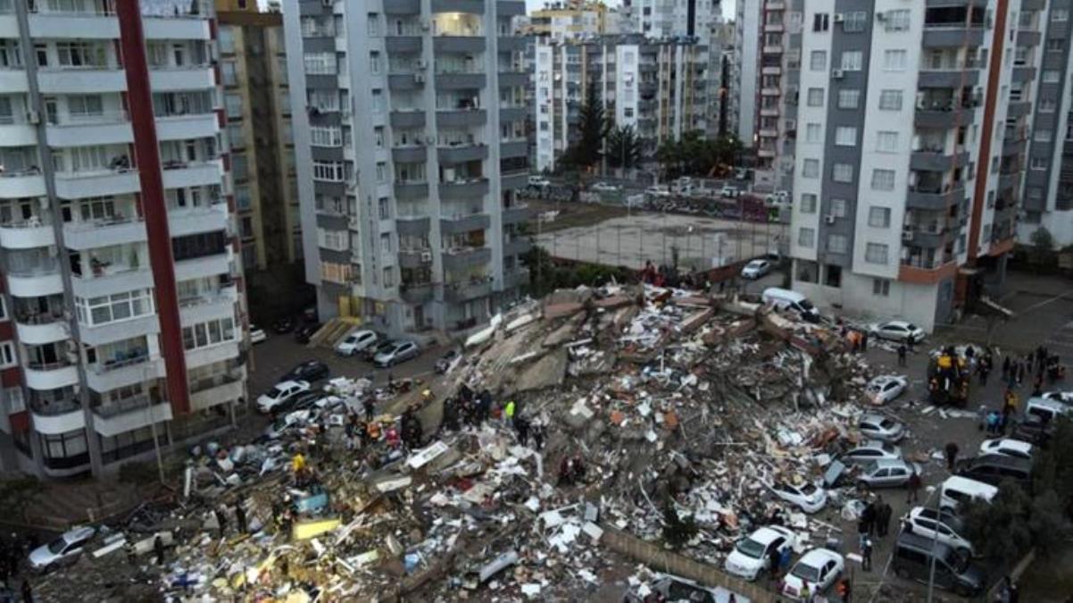 AFAD'dan depremzedelere kritik uyarı: Artçı sarsıntılar hasarlı binalarda yıkıma neden olabilir, uzak duralım