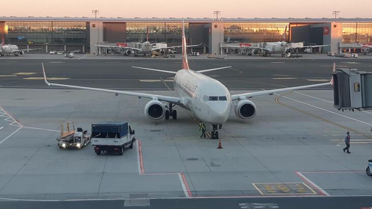 Afganistan'dan 160 kişi daha Türkiye'ye getirildi