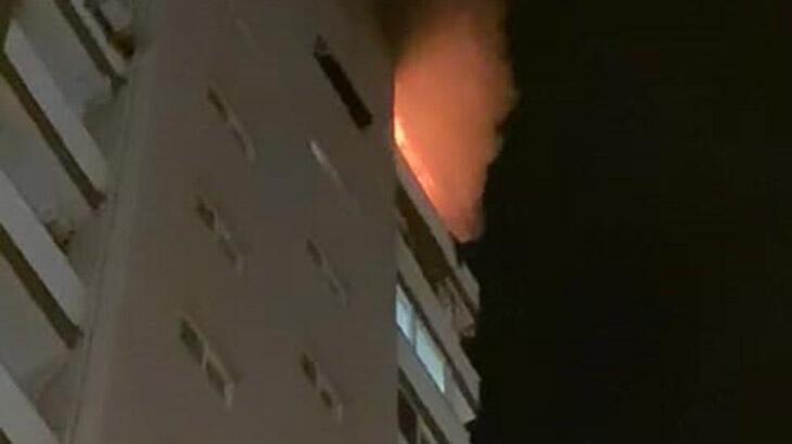 Ailesiyle kavga etti birlikte yaşadıkları evi yaktı