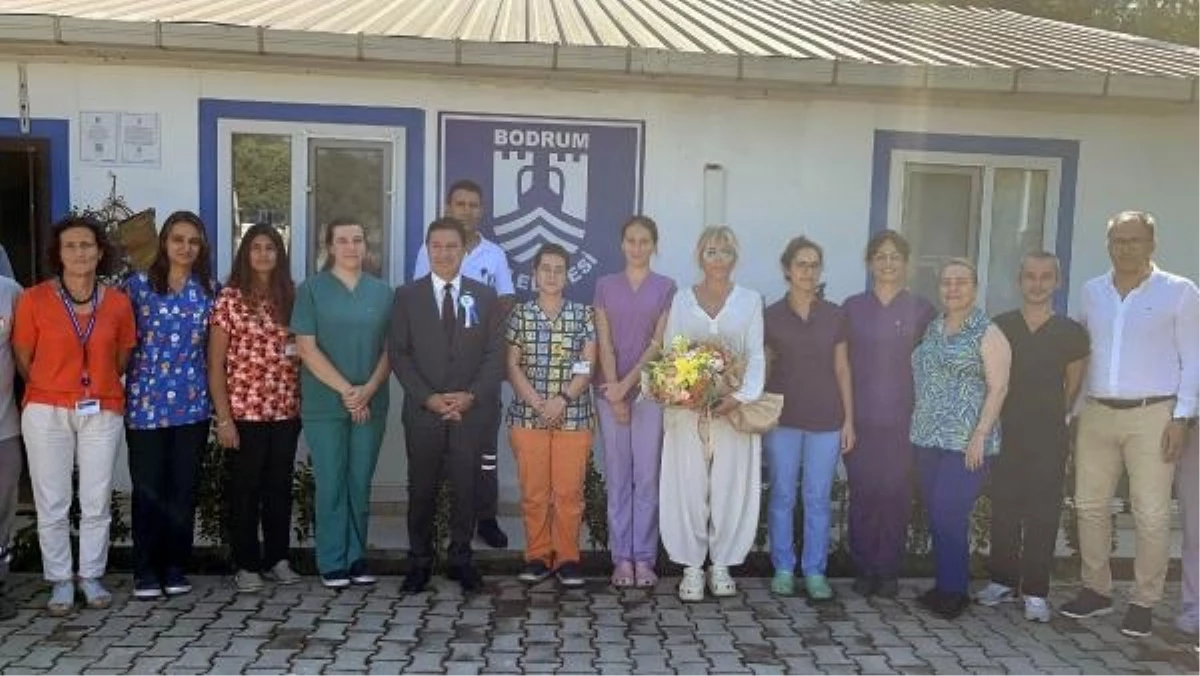 Ajda Pekkan Bodrum'da Hayvan Barınağını Ziyaret Etti