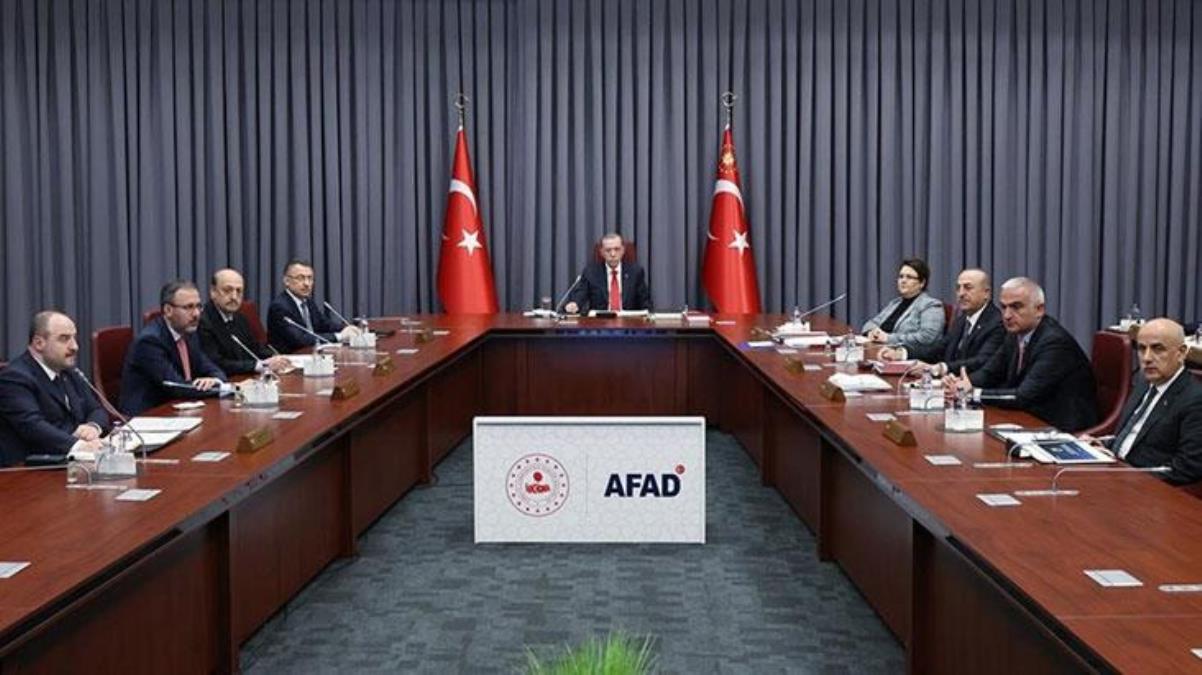 AK Parti aday listesini YSK'ya sundu! Bakan Fahrettin Koca ve Mehmet Nuri Ersoy liste dışı kaldı