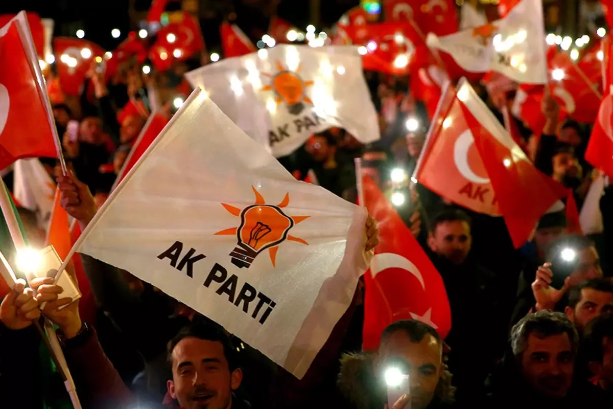 AK Parti'den 'Siz de boykot yaptınız' eleştirilerine yanıt