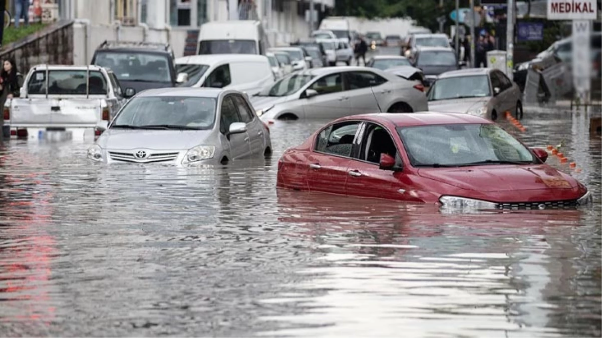 AKOM'dan İstanbul için sağanak uyarısı! Saat verdiler