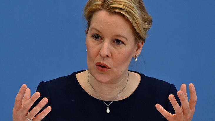 Almanya Aile Bakanı Giffey istifa etti