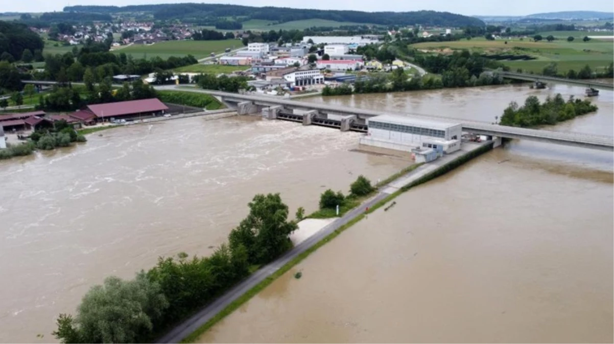 Almanya'yı sel vurdu, Tuna Nehri taştı: 5 ölü