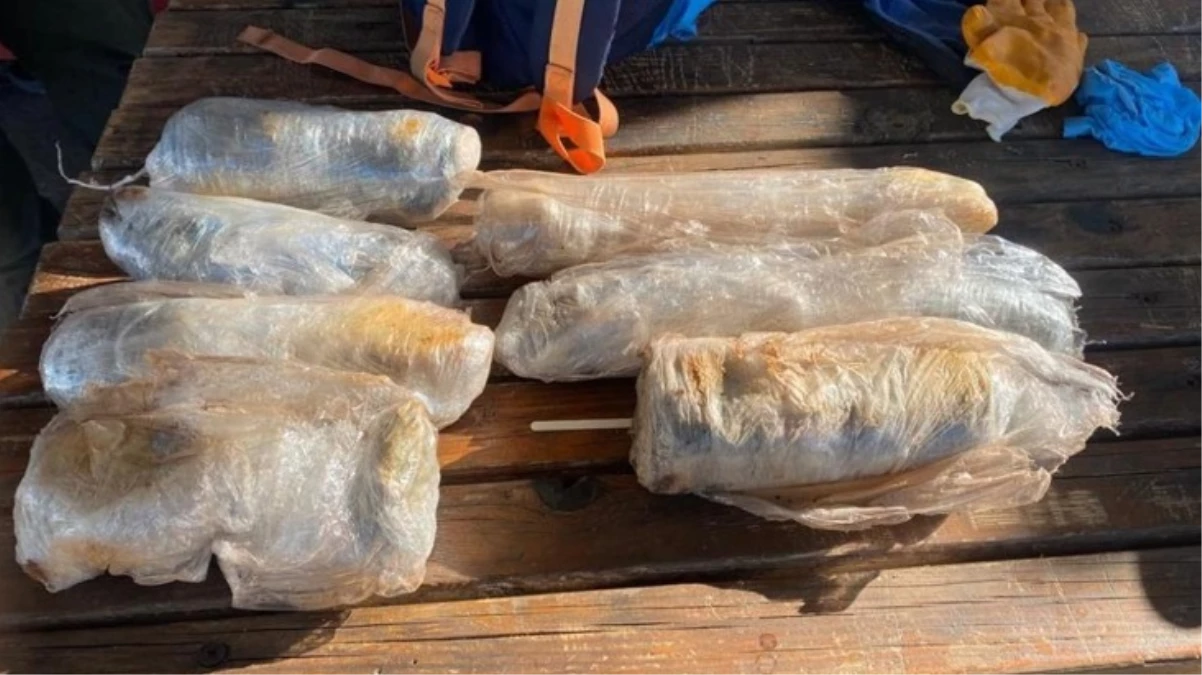 Aracından 1 kilo esrar çıkan sürücüden ilginç savunma: Aracıma aldığım kişi teşekkür amaçlı verdi