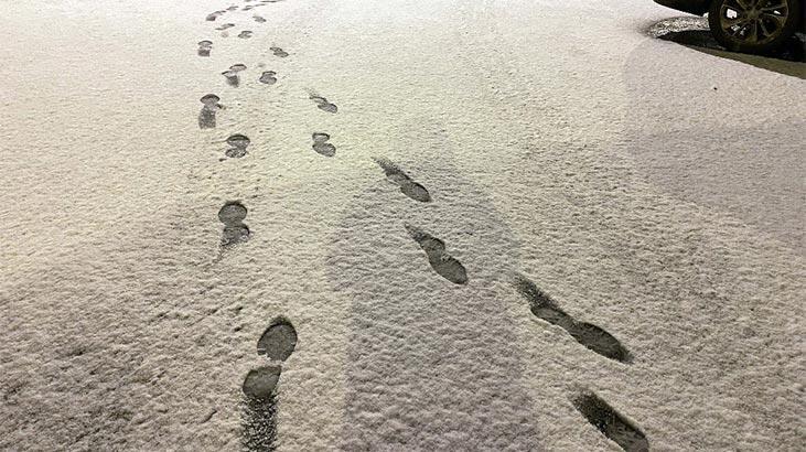 Ardahan'a mevsimin ilk karı düştü