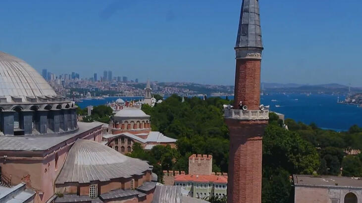 Ayasofya Camii'nde tarihi gün! 86 yıl sonra ilk namaz...