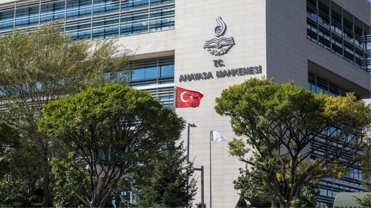 AYM: Cumhurbaşkanlığı Kararnamesi'nin bazı kuralları iptal edildi