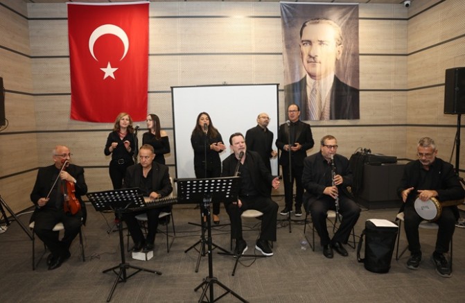 BAREM Sakinleri Dünya Yaşlılar Günü’nü Şarkılarla Kutladı 