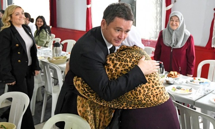 Başkan Aydın Sırameşeler'de vatandaşın nabzını tuttu