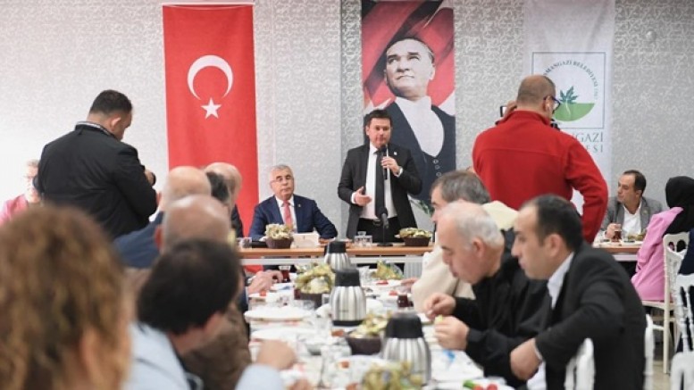 Başkan Aydın Tuna Mahallesi'nde vatandaşları dinledi