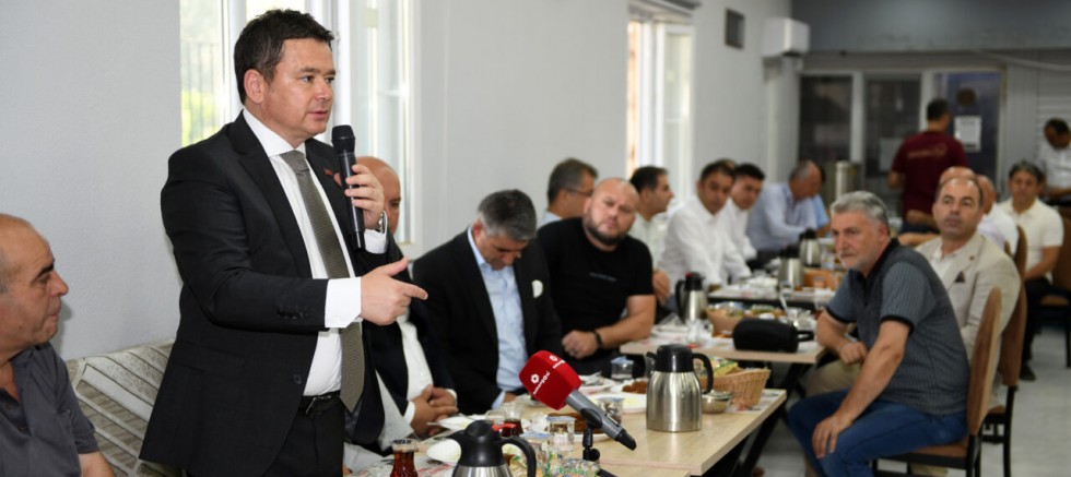 Başkan Aydın, vatandaşın sesine kulak veriyor