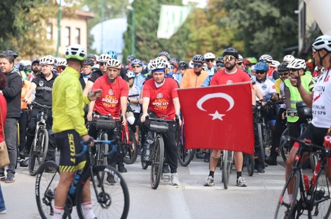Başkan Erkan Aydın farkındalık için pedal çevirdi