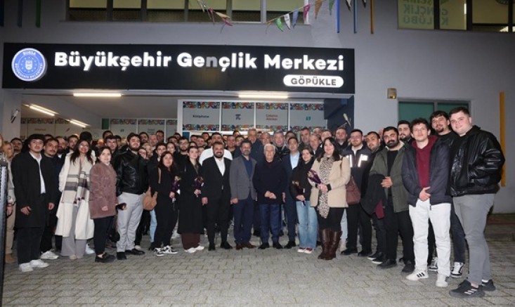 Başkan Mustafa Bozbey, gençlere sahur yaptı