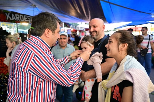 Başkan Yılmaz esnaf ve vatandaşla bayramlaştı