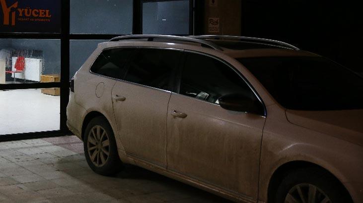 Başkentte pavyona çevrilen iş yerine polis baskını