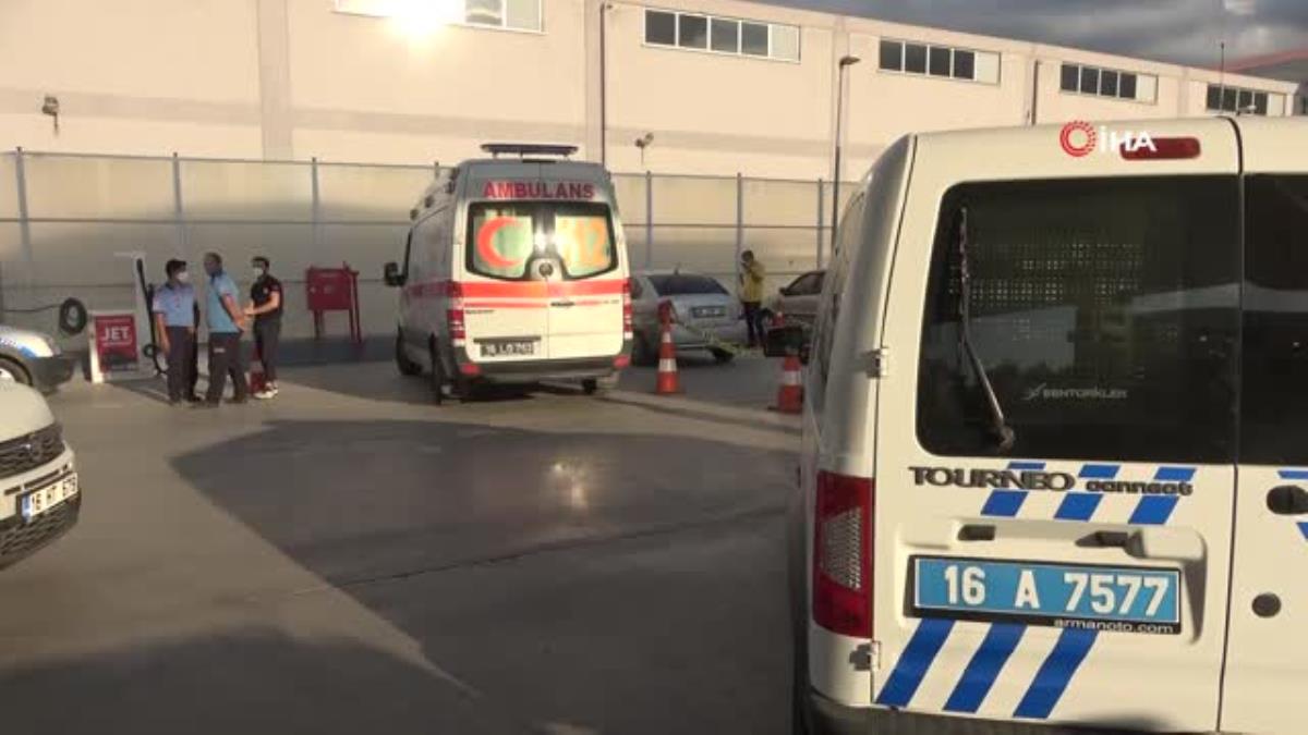 Bursa'da benzinlikte otomobilin içinde ölü bulundu
