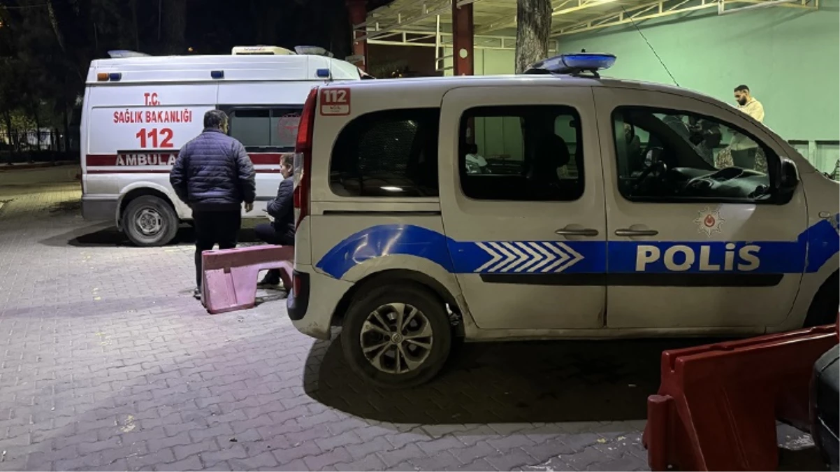 Bıçaklı kavgada yaralanan genç, hastanede bir kez daha bıçaklandı