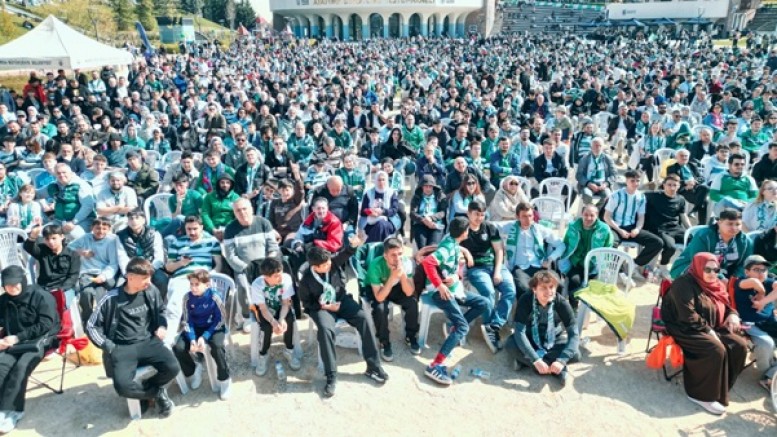 Bursa'da dev ekranda Bursaspor coşkusu!