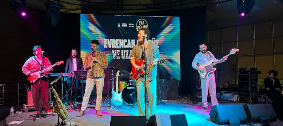 Bursa’da Evrencan Gündüz ile ‘Caz Pazarı’